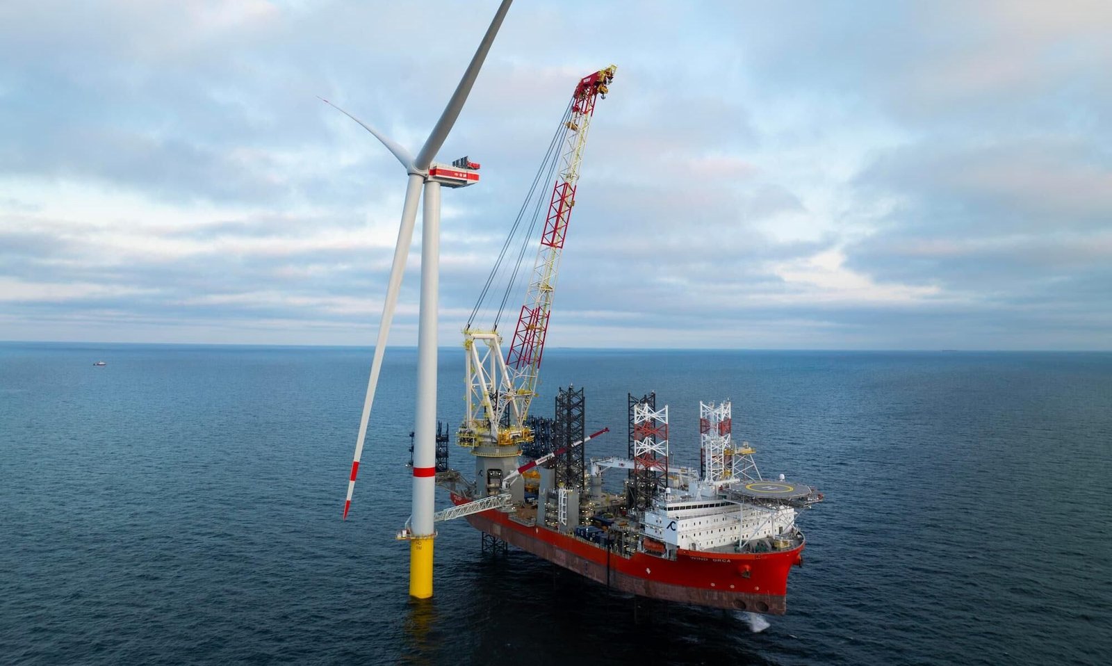 DHL Group signs long-term deal for green electricity from EnBW