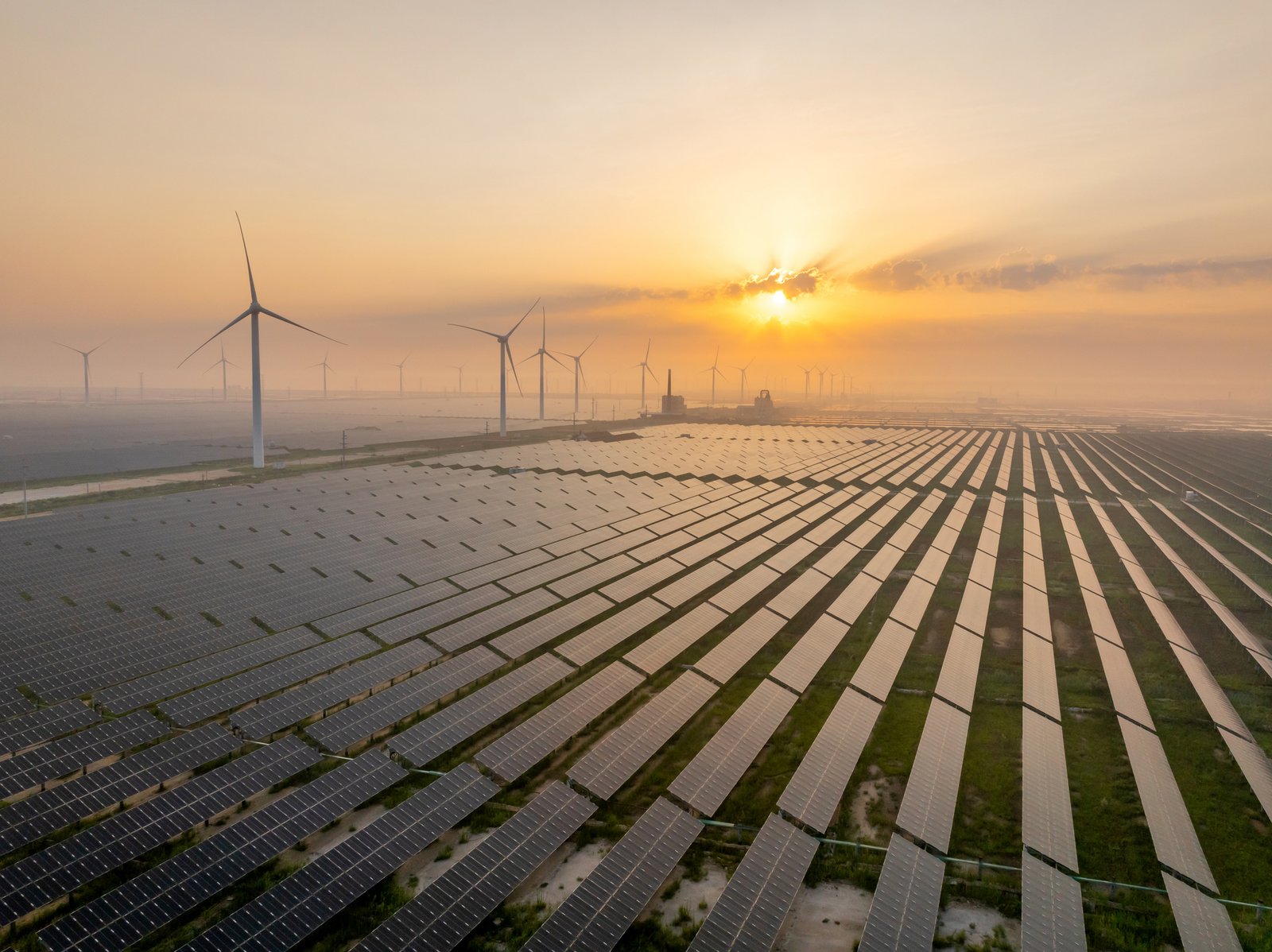 EU aims for 700 gigawatts solar capacity by 2030