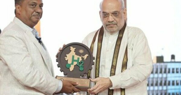 Amit Shah visits Greenzo Energy, praises green hydrogen efforts