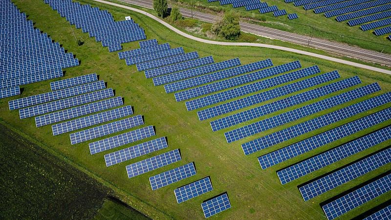 Solar Power Surpasses Coal in EU Electricity Generation